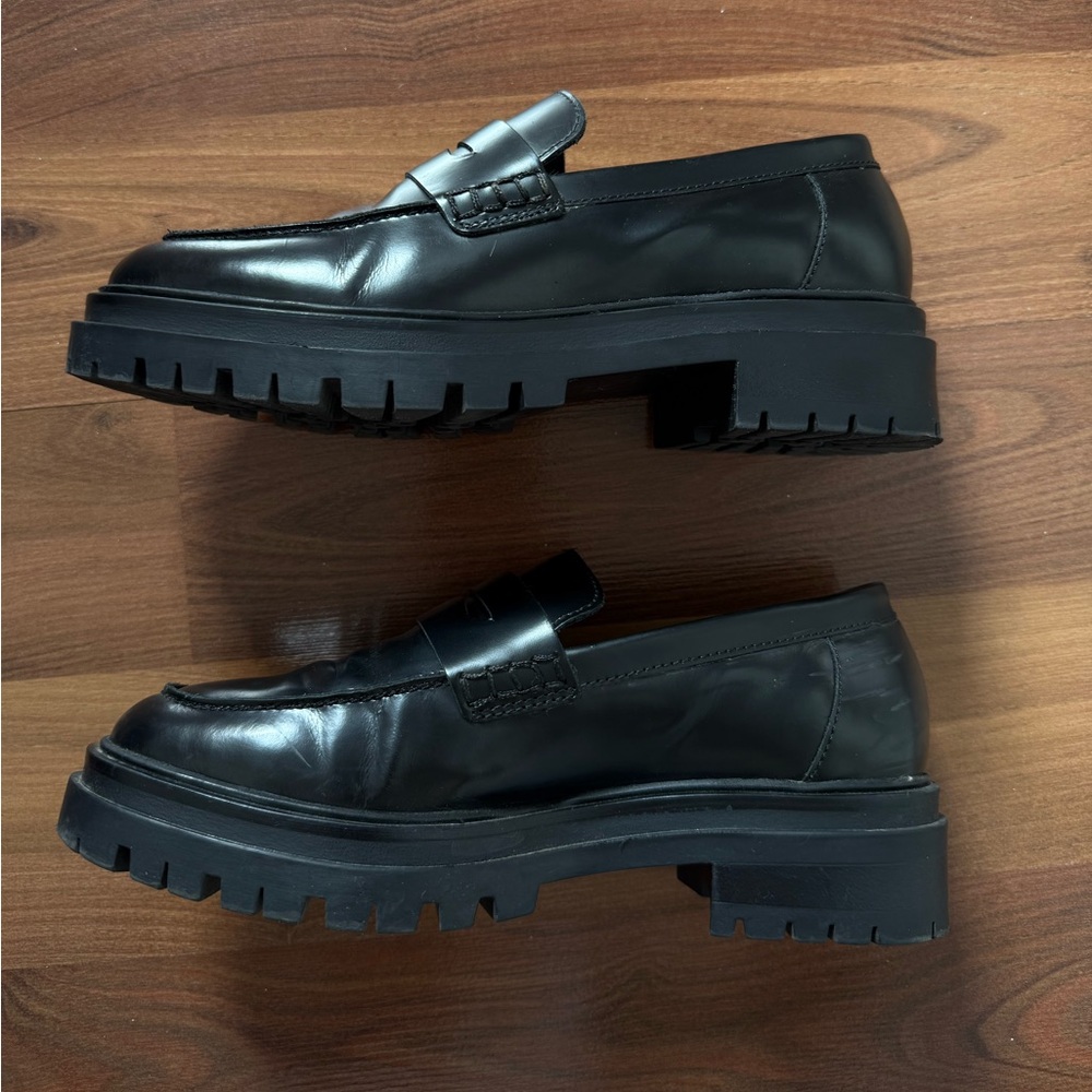 Floyd Black Loafer Slip on Glossy finish Shoes Women’s size 37